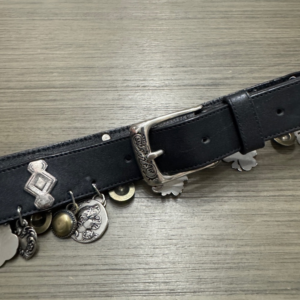 Vintage 90’s Brighton Black Leather Belt with Conchos and Charms - Picture 7 of 11